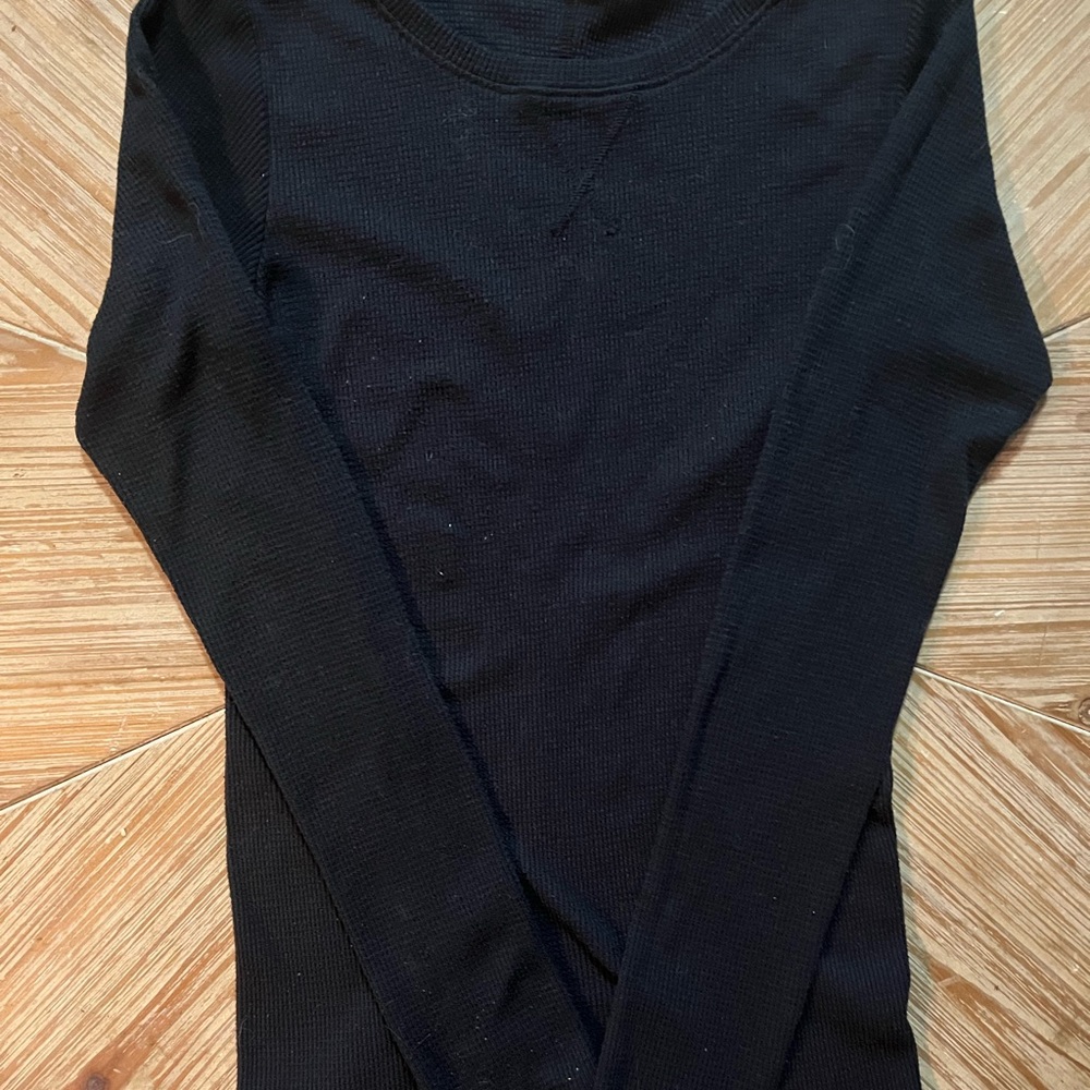 Under Armour Black Long Sleeve Tee